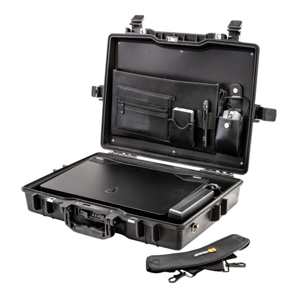 Pelican protector 1495 laptop case black closed photoroom