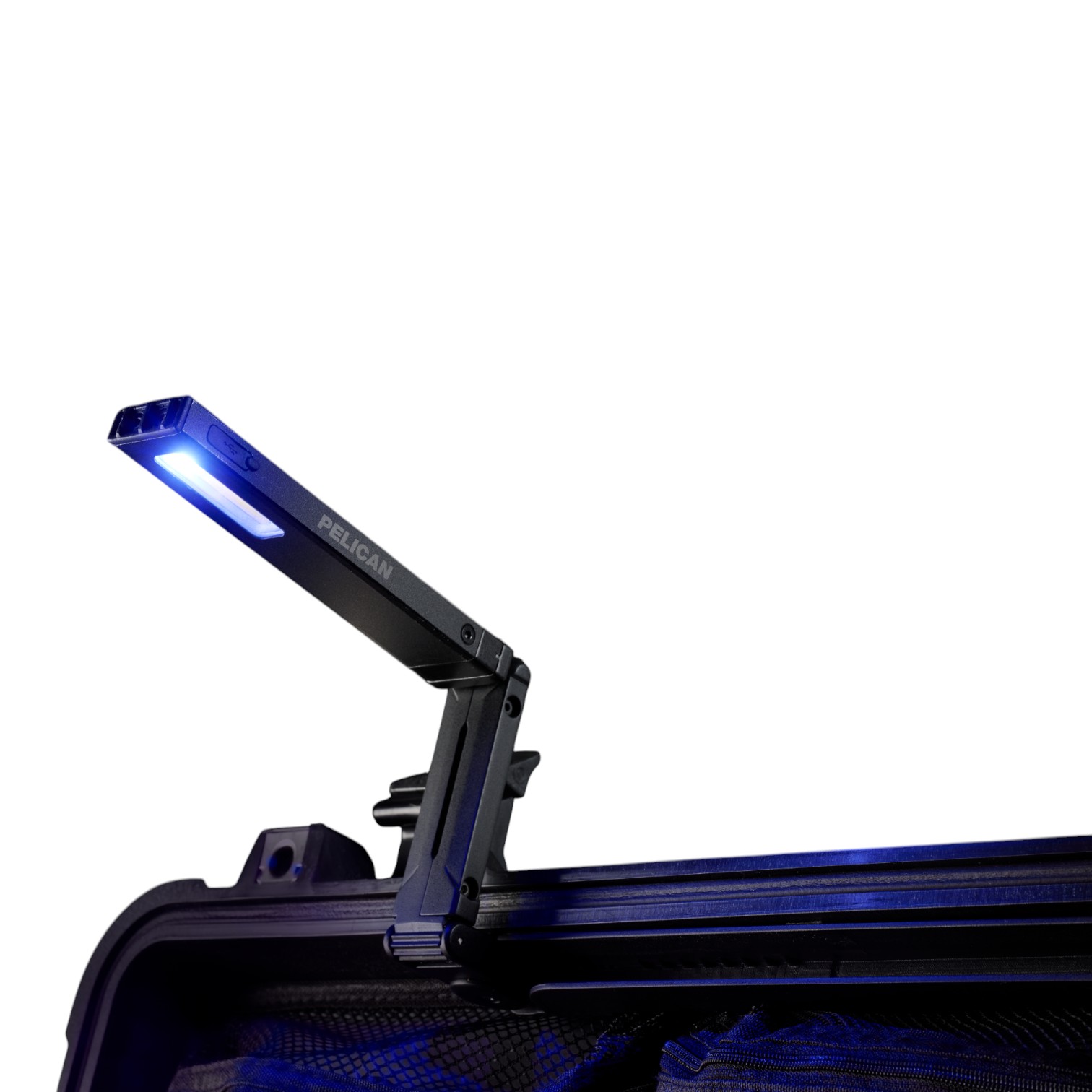 PEL_MODLIGHT_ONWHITE_Detail_BLUE PEL MODLIGHT ONWHITE Detail BLUE