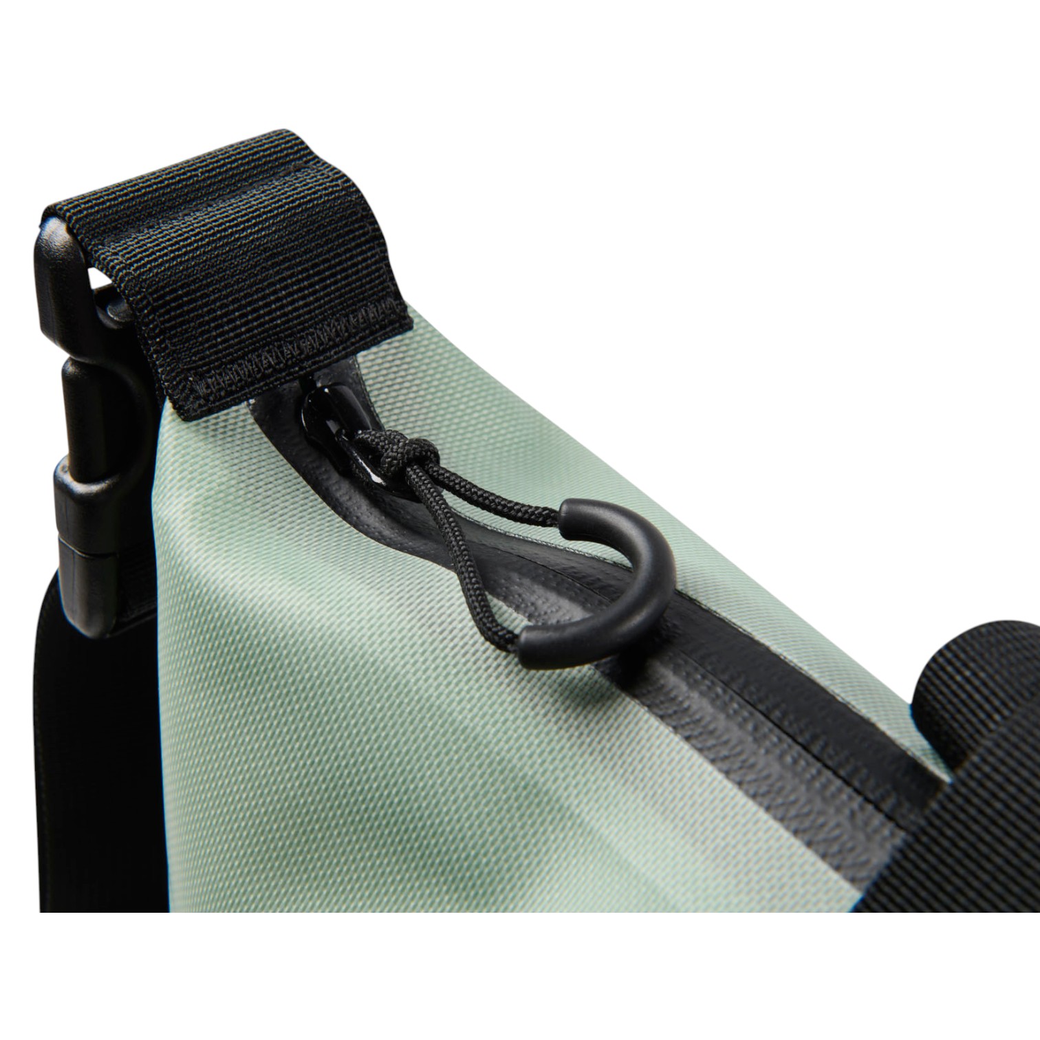 SP26 PEL Tote Dayventure Sage Onwhite Detail5